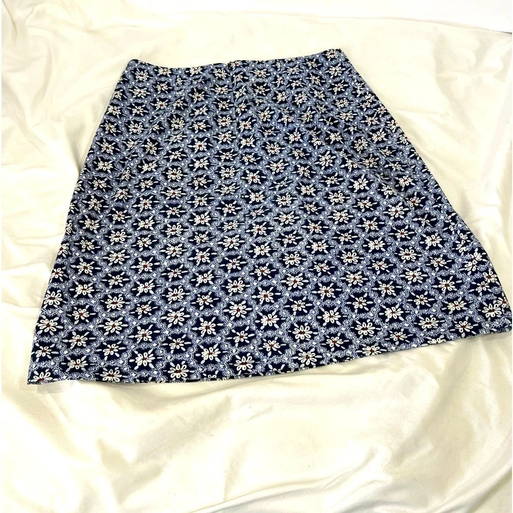 Hanna Andersson A line floral blue and white zip up stretch skirt size 8